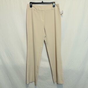 B-191 Cato NWT Cream Flat Front‎ Dress Pants Size 6
